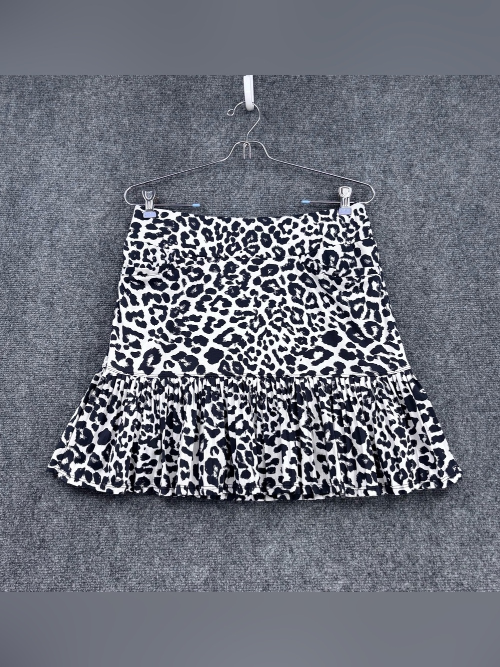 Tail Raegan Leopard AOP Preppy Athleisure Pull On Tennis Golf Skort Women’s S